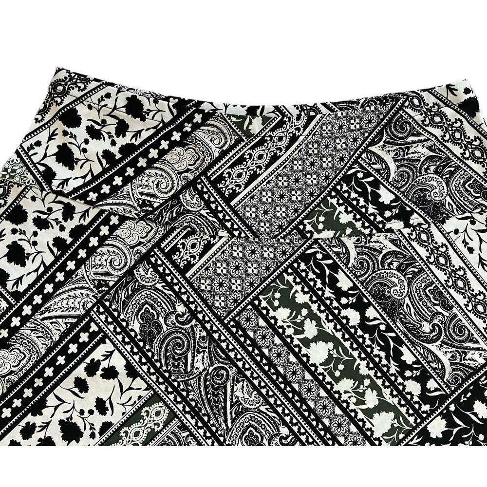 Roz & Ali Women's Black/White/Green Paisley Print Stretchy A-Line Skirt | Size L - Picture 3 of 7